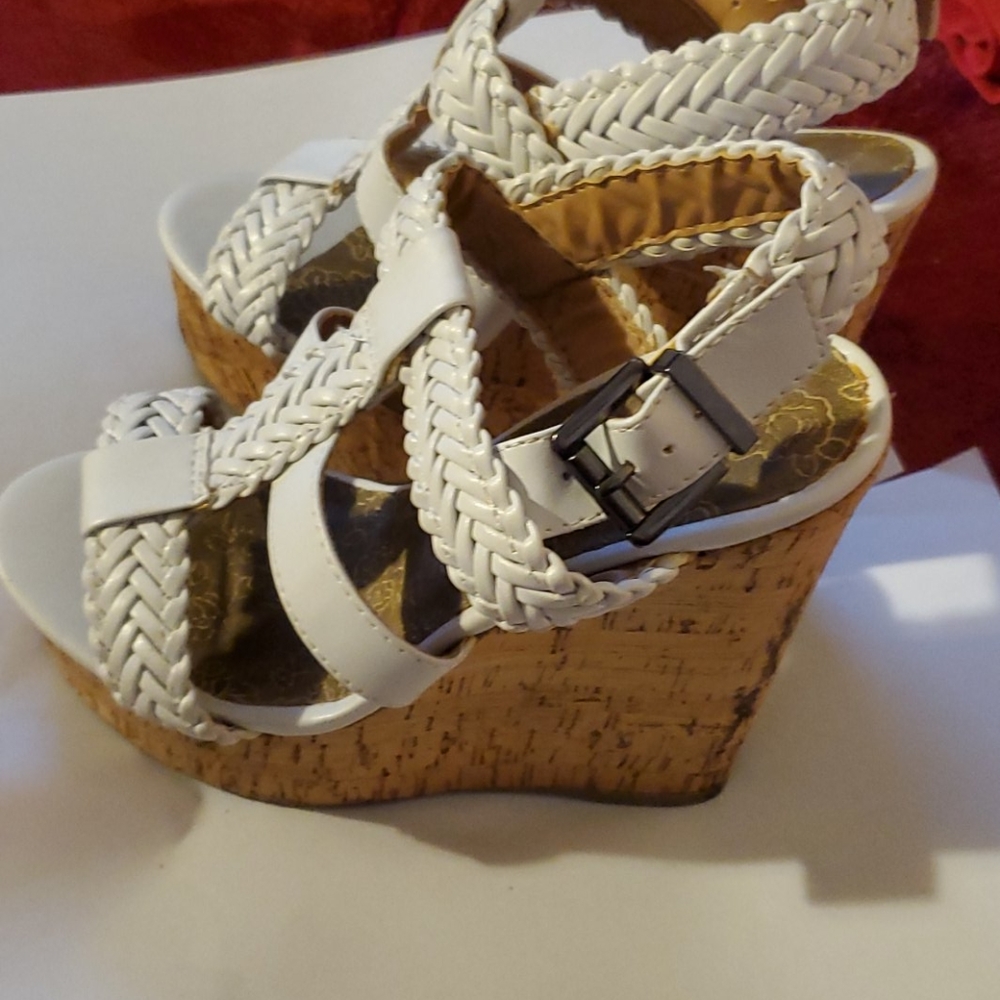 White sandals - Picture 4 of 4